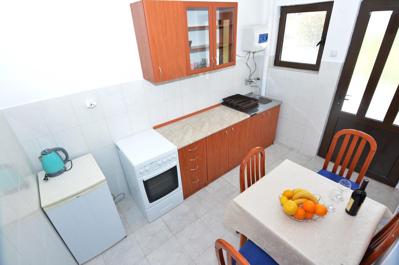 Apartments Jovana Petrovac Buitenkant foto