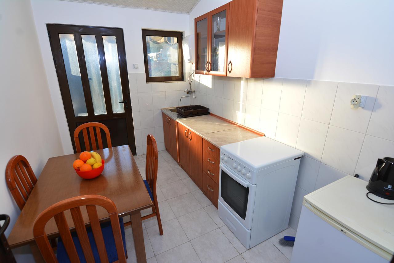 Apartments Jovana Petrovac Buitenkant foto