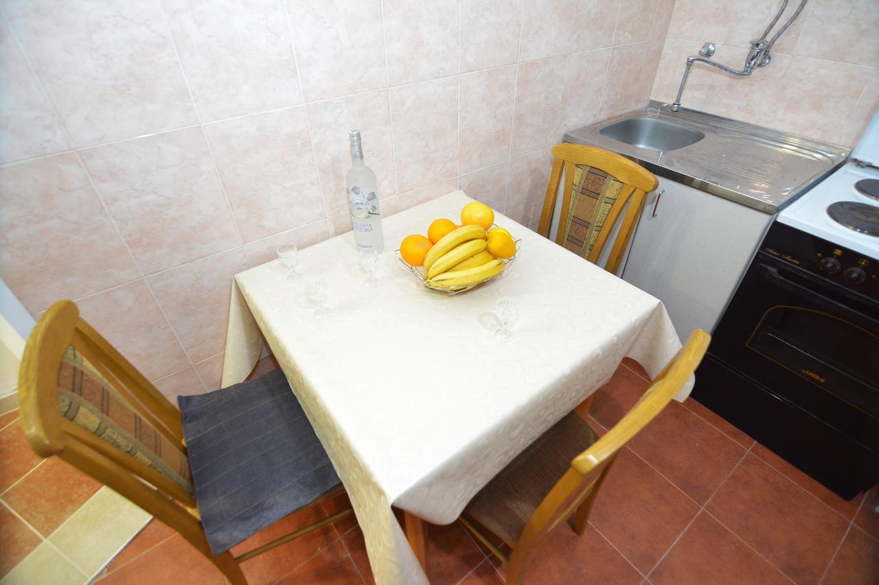 Apartments Jovana Petrovac Kamer foto