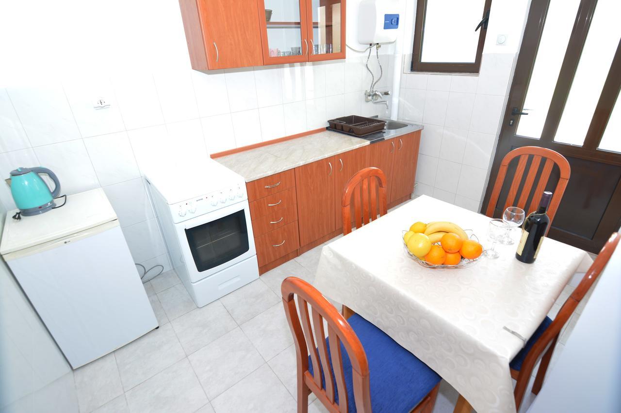 Apartments Jovana Petrovac Buitenkant foto