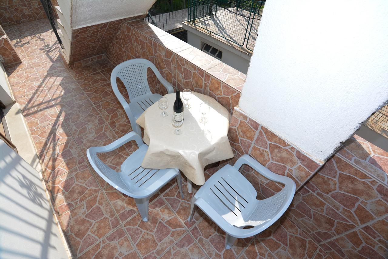 Apartments Jovana Petrovac Kamer foto